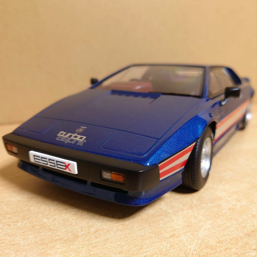 1/18 ロータスエスプリターボ ブルー 1981 Lotus Esprit KKスケール 1/18 ロータス エスプリ ターボ 1981 エセックス