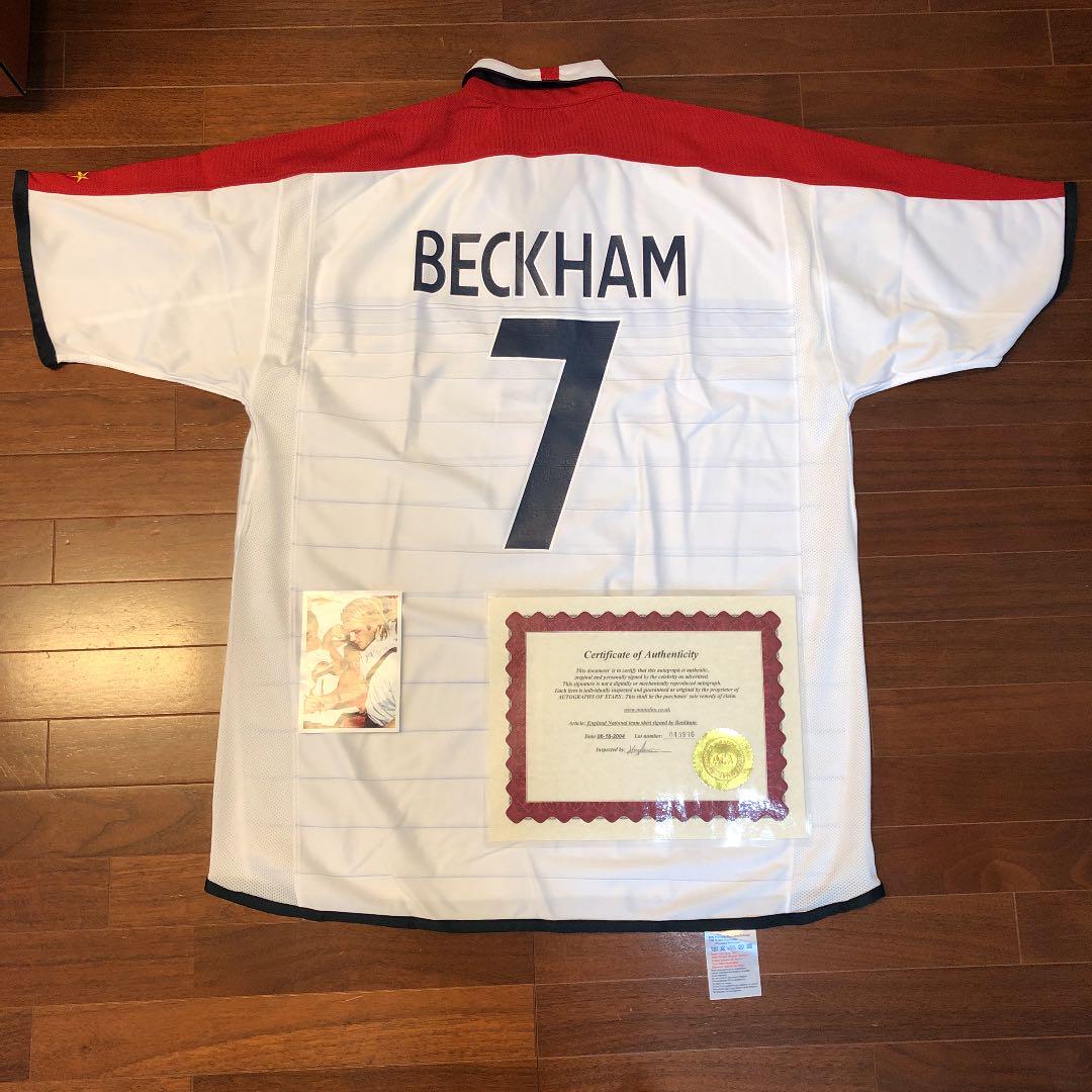 直筆サイン入りユニフォーム デビッド・ベッカム 元イングランド代表 サッカー セール中…デビット・ベッカム直筆サイン入り超 特大写真