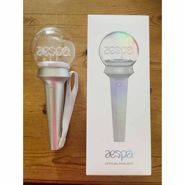 aespa ペンライト ファンミ 銀テ 入場特典 aespa OFFICIAL FANLIGHT | SMTOWN OFFICIAL ONLINE STORE