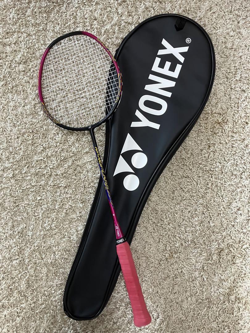 YONEX バドミントンラケット ピンク/ブラック YONEX バドミントンラケット ピンク/ブラック