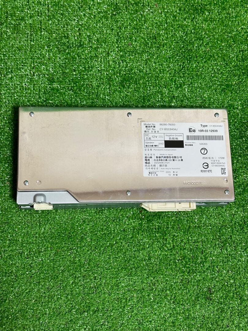 レクサス CT200h ZWA10 オーディオアンプ 86280-76050.（Lexus