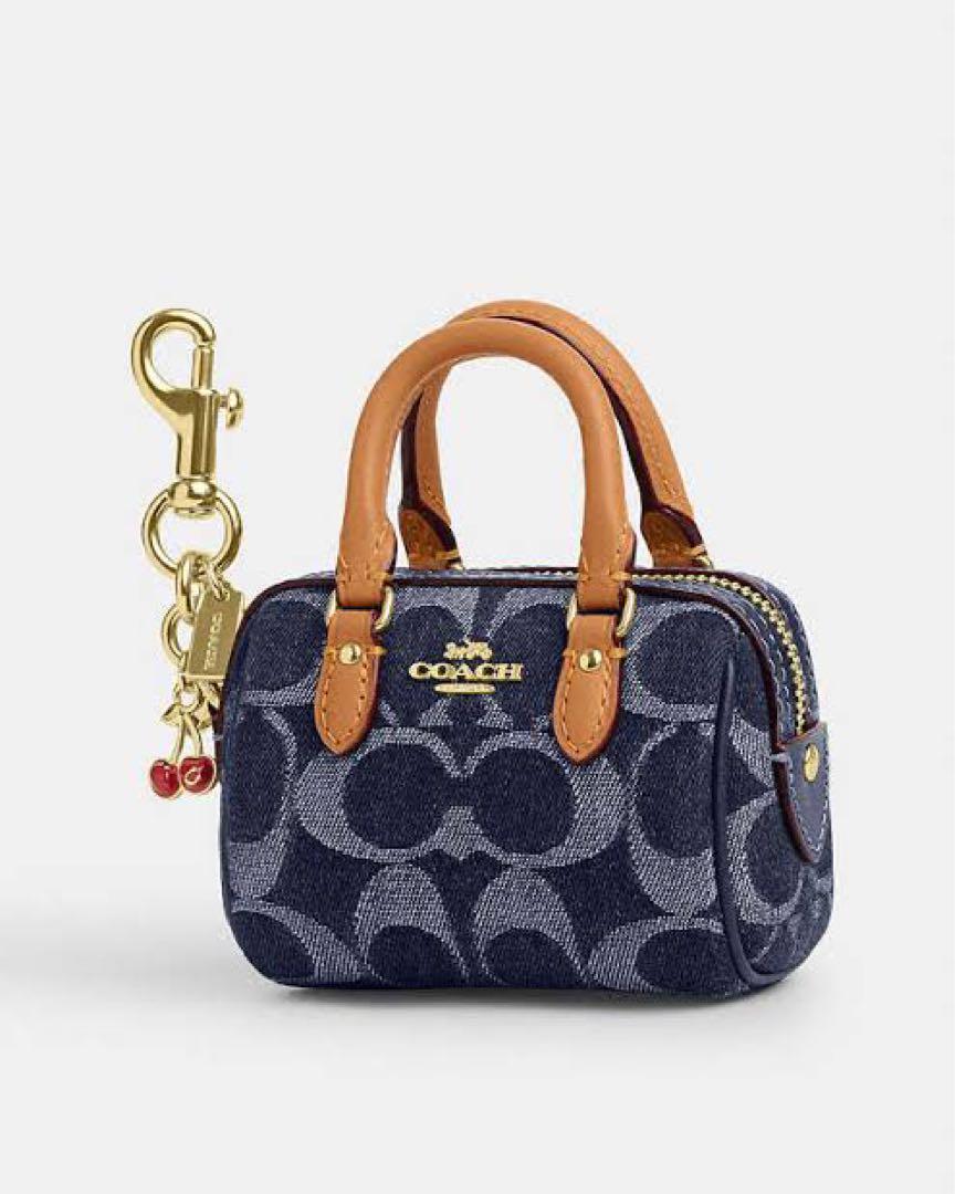 全信頼を寄せる 美品 COACH バックチャーム・シグネチャー デニム キーホルダー アクセサリー