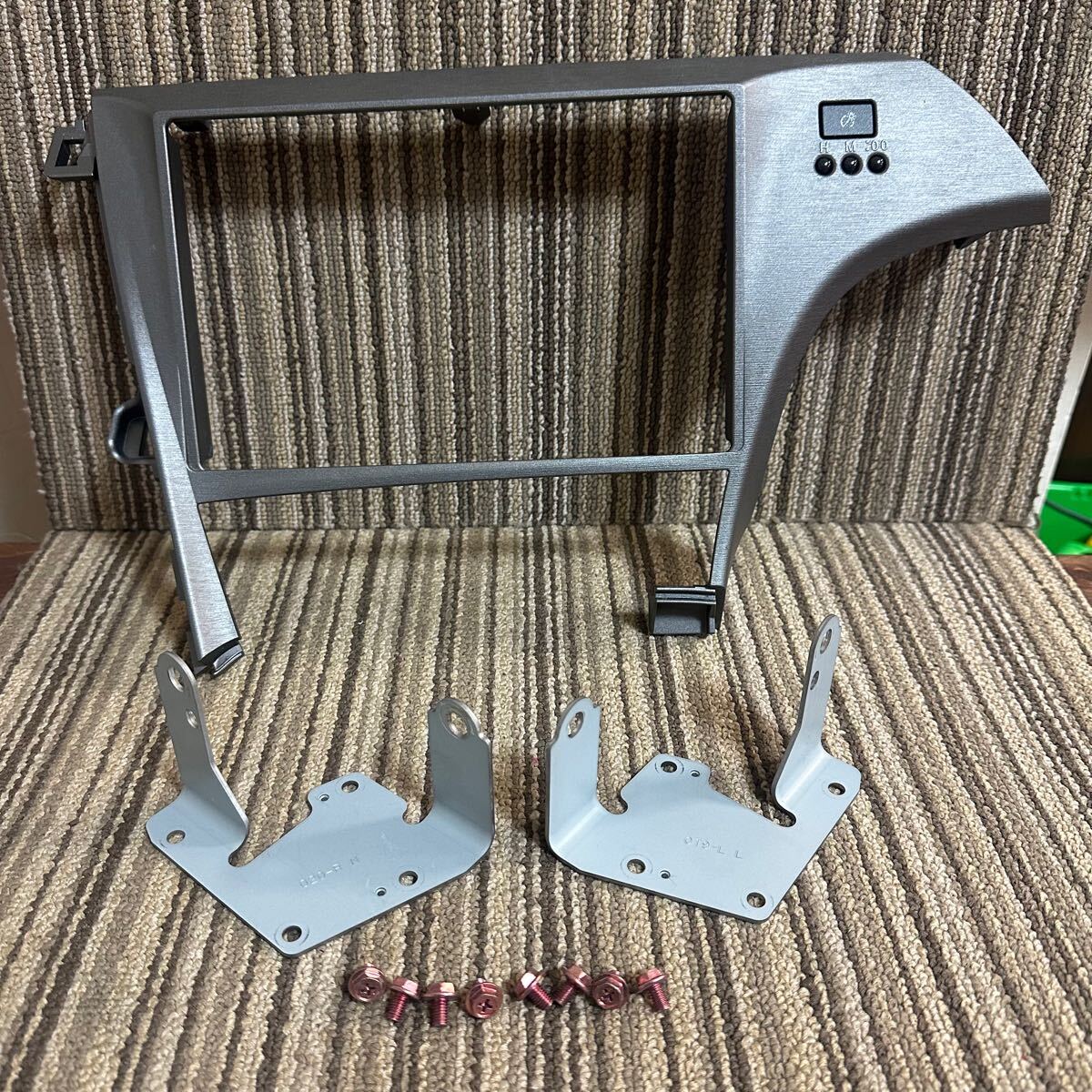 プリウス ZVW30 9インチ オーディオパネル センターパネル 枠