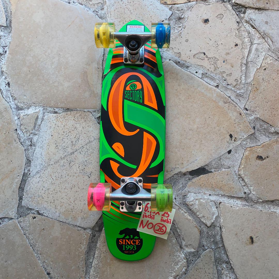 SECTOR9 スケボークルーザー　インスタ映え　光ウィール　セクターナイン SECTOR9 スケボークルーザー インスタ映え 光ウィール セクター