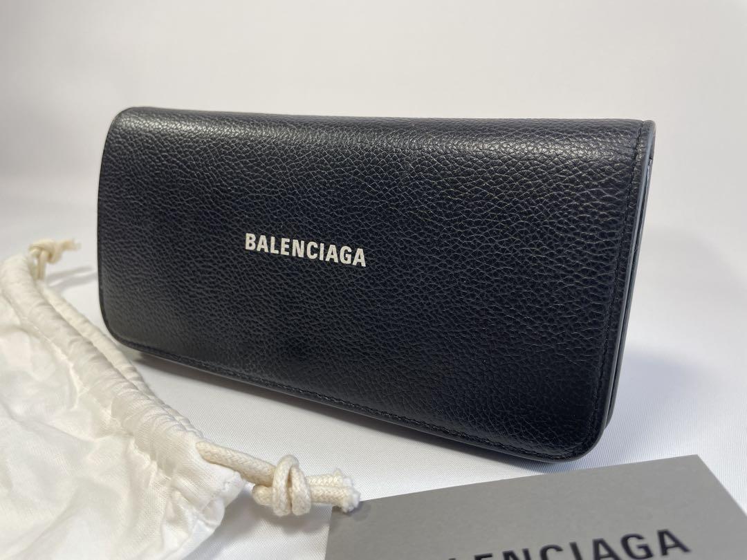 美品 バレンシアガ エブリデイ ロゴ 二つ折り 長財布 ブラック 美品 バレンシアガ エブリデイ ロゴ 二つ折り 長財布 ブラック