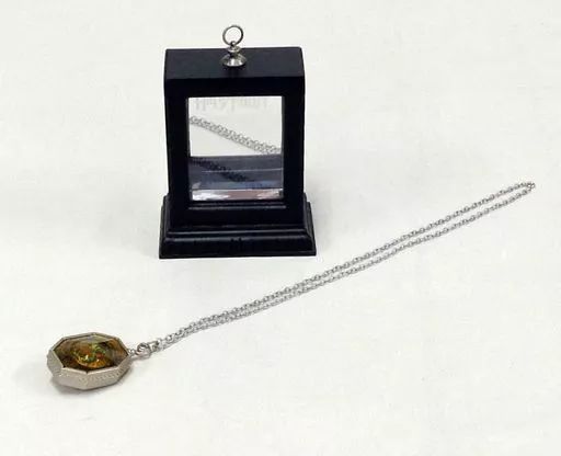 銀製品・指輪・アクセサリー(男性)　スリザリンのロケットペンダント 「ハリー・ポッター」 中古】銀製品・指輪・アクセサリー(男性) スリザリンのロケット