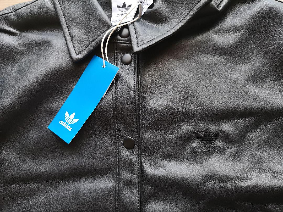 【新品未使用】ジェニー着用 adidas フェイクレザー ボタン付きジャケット 新品未使用】ジェニー着用 adidas フェイクレザー ボタン付き