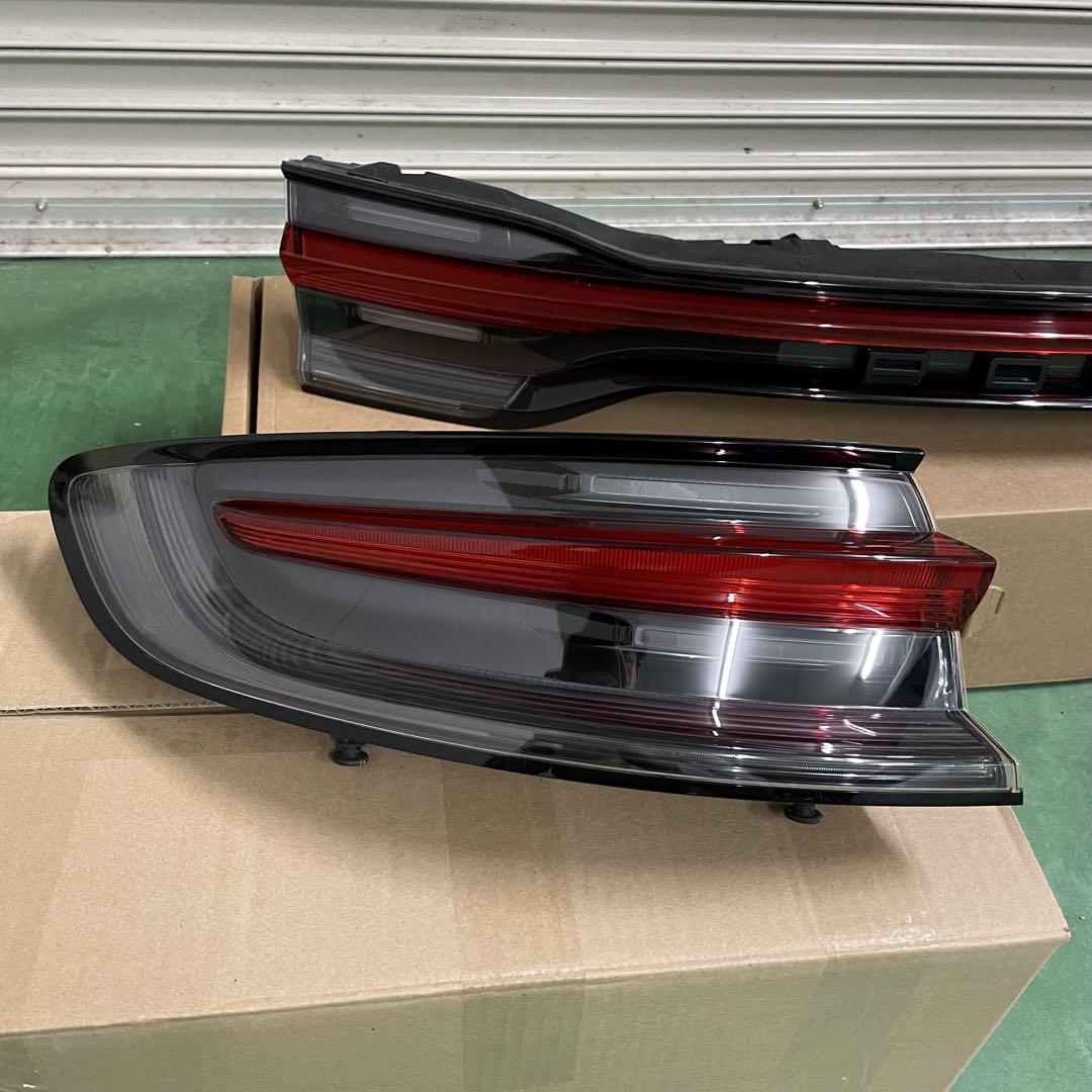 マカン　ターボ　純正テールライト　95B945091Q マカン ターボ 純正テールライト 95B945091Q （ホットなアイテム