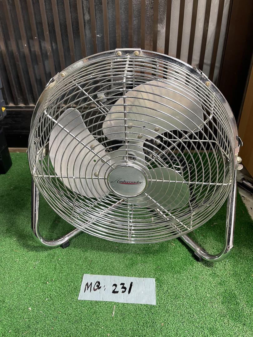 スタンド型メタル扇風機 ダイヤル式 スタンド型メタル扇風機 ダイヤル式 溢れる
