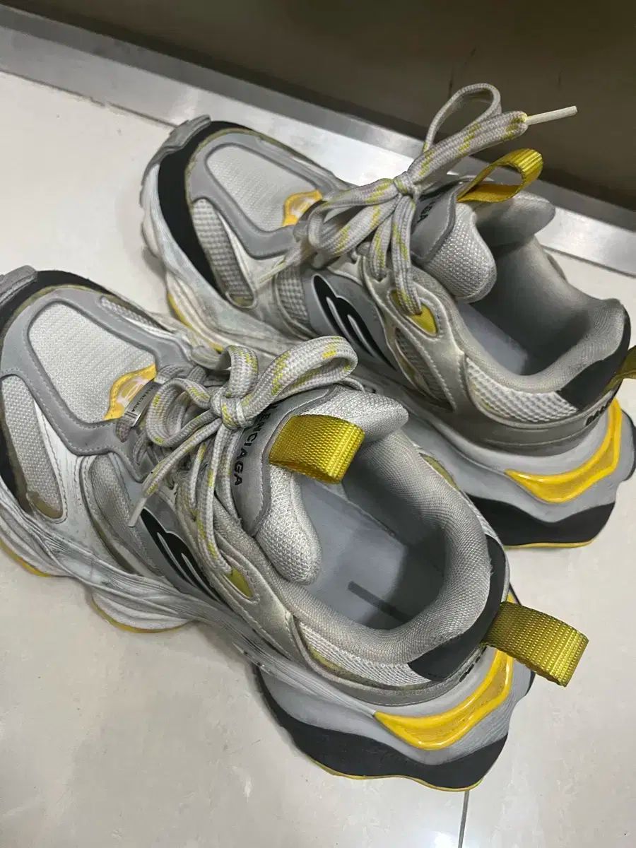 小物 BALENCIAGA BALENCIAGA(バレンシアガ) 貨物 イエロー 40 付属品完備
