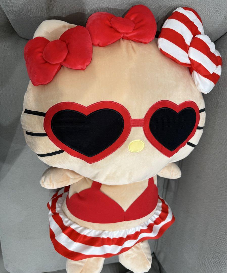 ハローキティ　アイルー　ビッククッション 特大☆新品 ハローキティ 日焼け キティ ビッグクッション