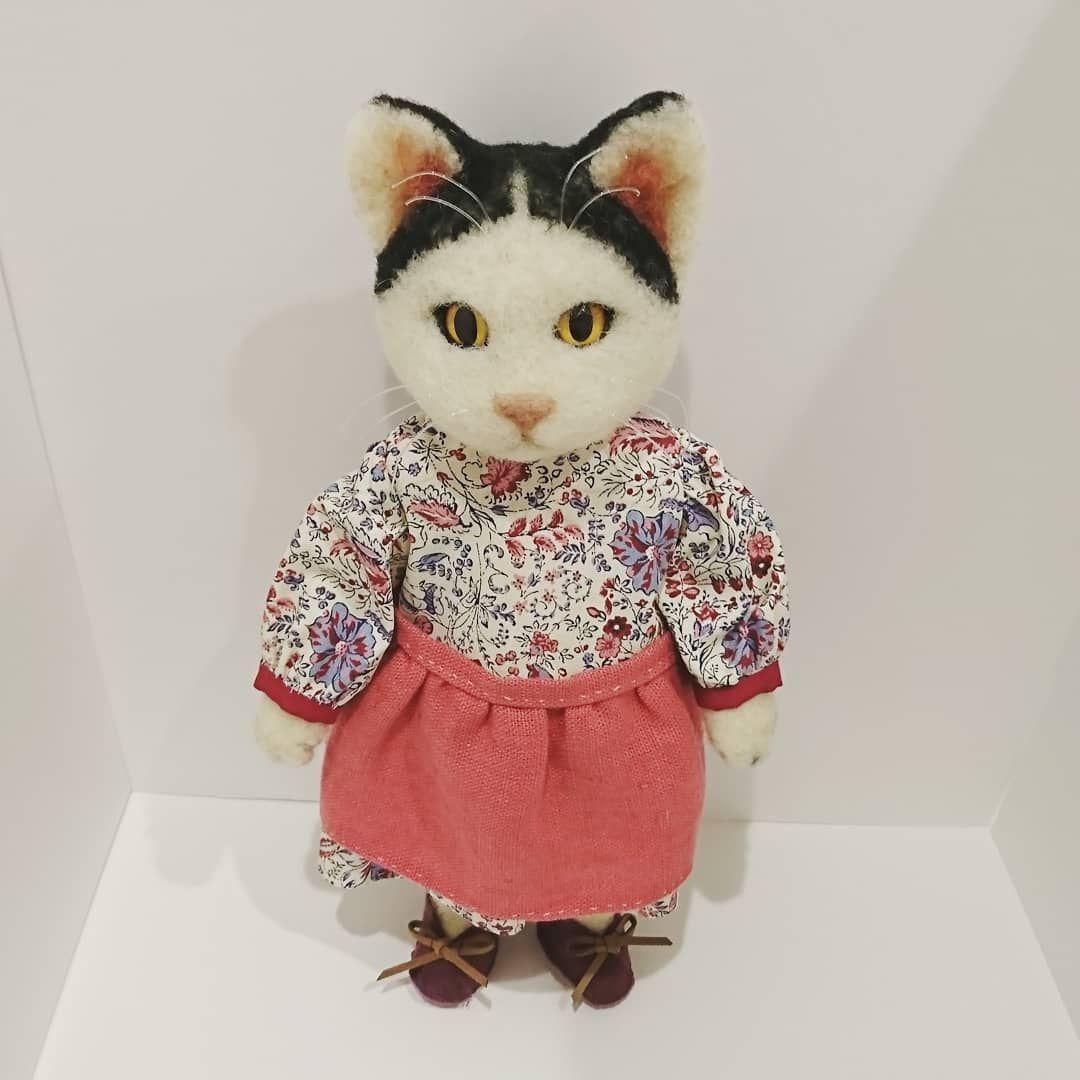 羊毛フェルト*ハチワレ猫ちゃん*ハンドメイドねこ さらに2匹生まれております。 サバ白ちゃんに、白の部分が広めの