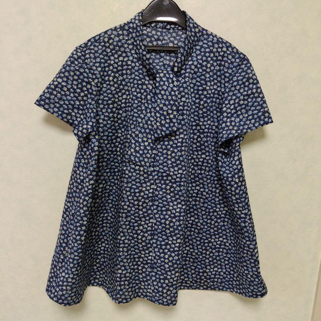 リバティボウカラーのフレアブラウス1(L) リバティボウカラーのフレアブラウス1(L) （リバティプリント