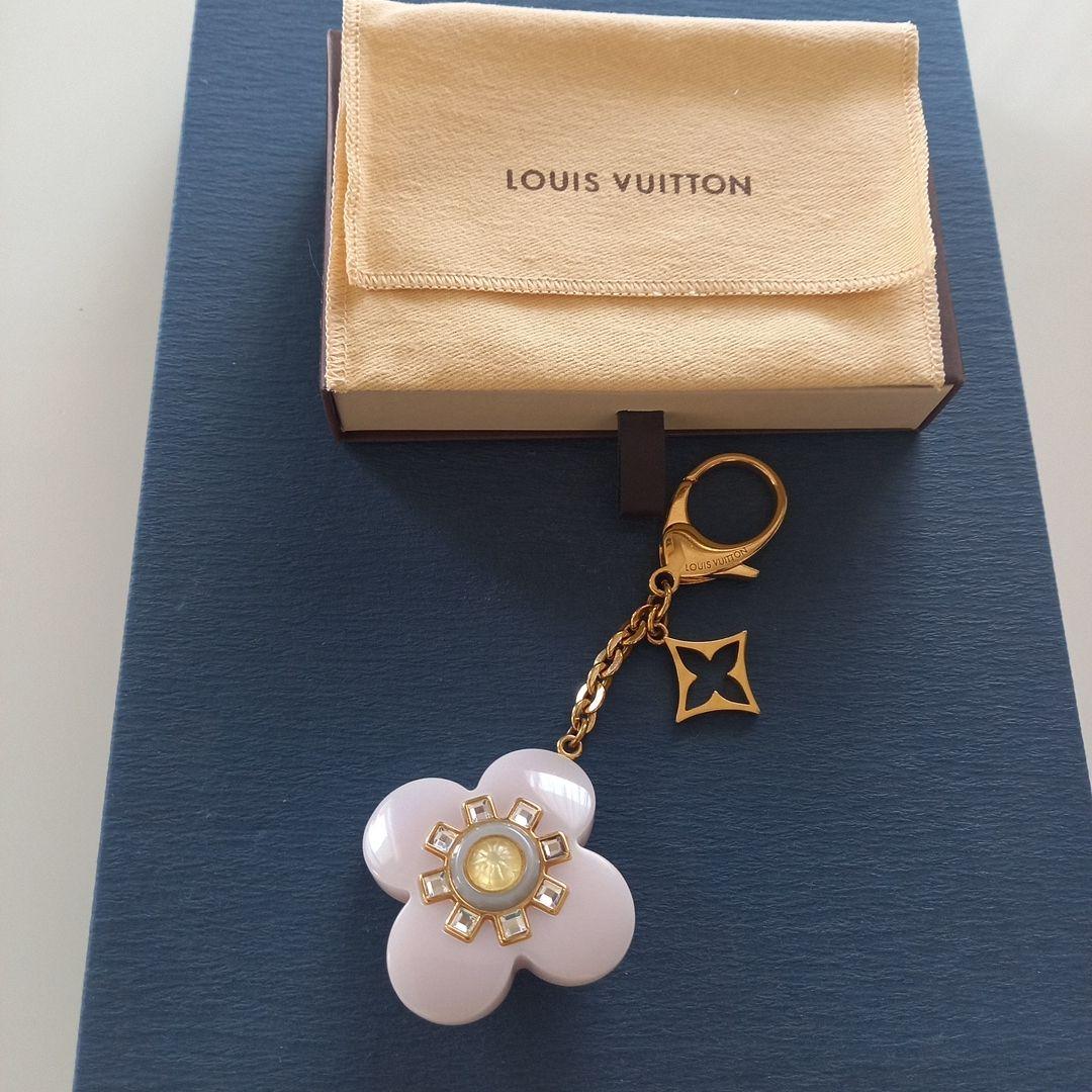 Louis Vuitton ポルトクレ フルールエトワール チャーム
