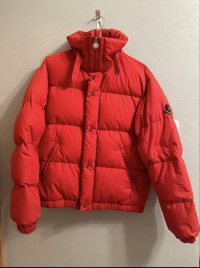 Moncler 赤 ダウンジャケット（モンクレール ダウンジャケット