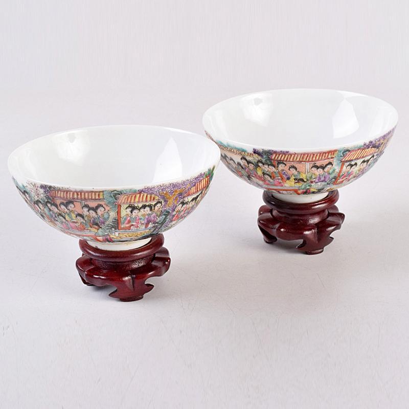 中国 大清光緒年製 粉彩 百美図 茶碗 一對 唐木台付 M R8899
