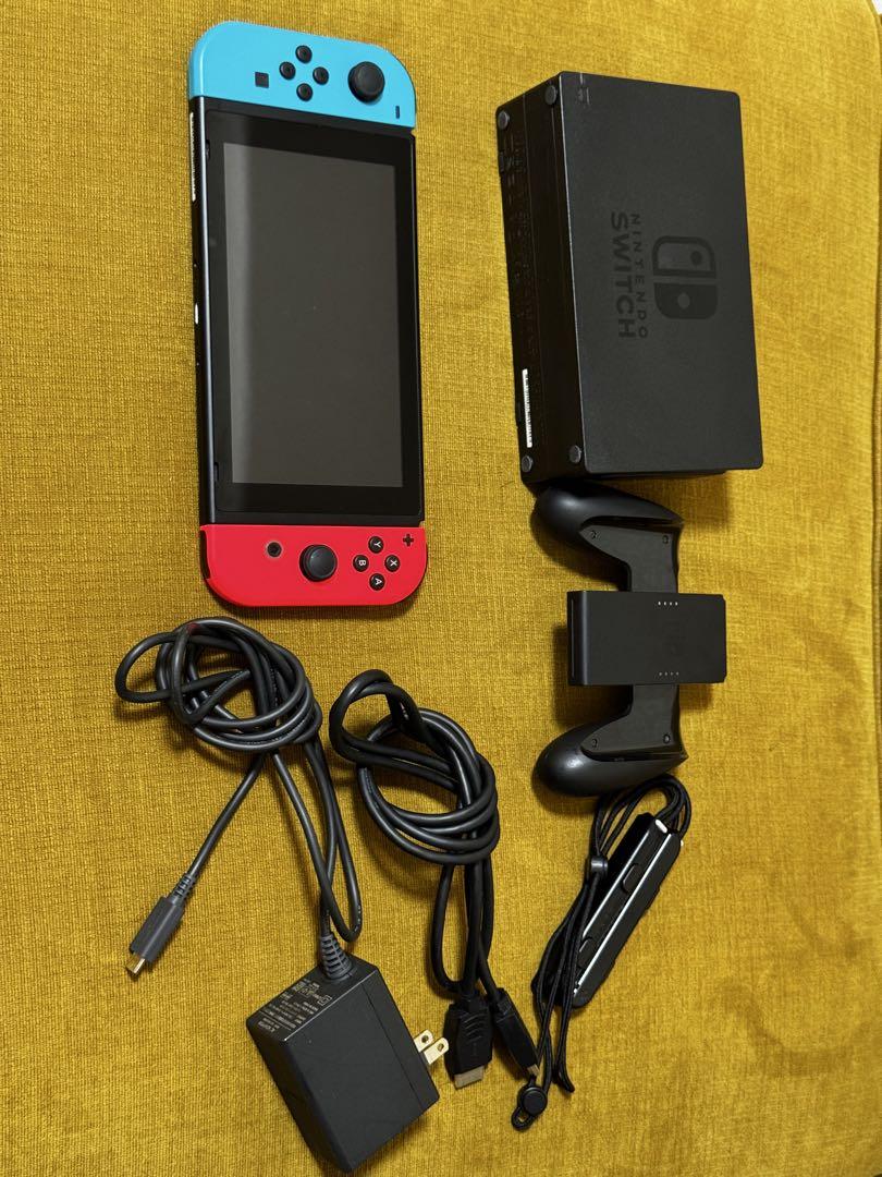Nintendo Switch 本体 青/赤 充電器・ドック付き Nintendo Switch 赤/青 本体 付属品あり