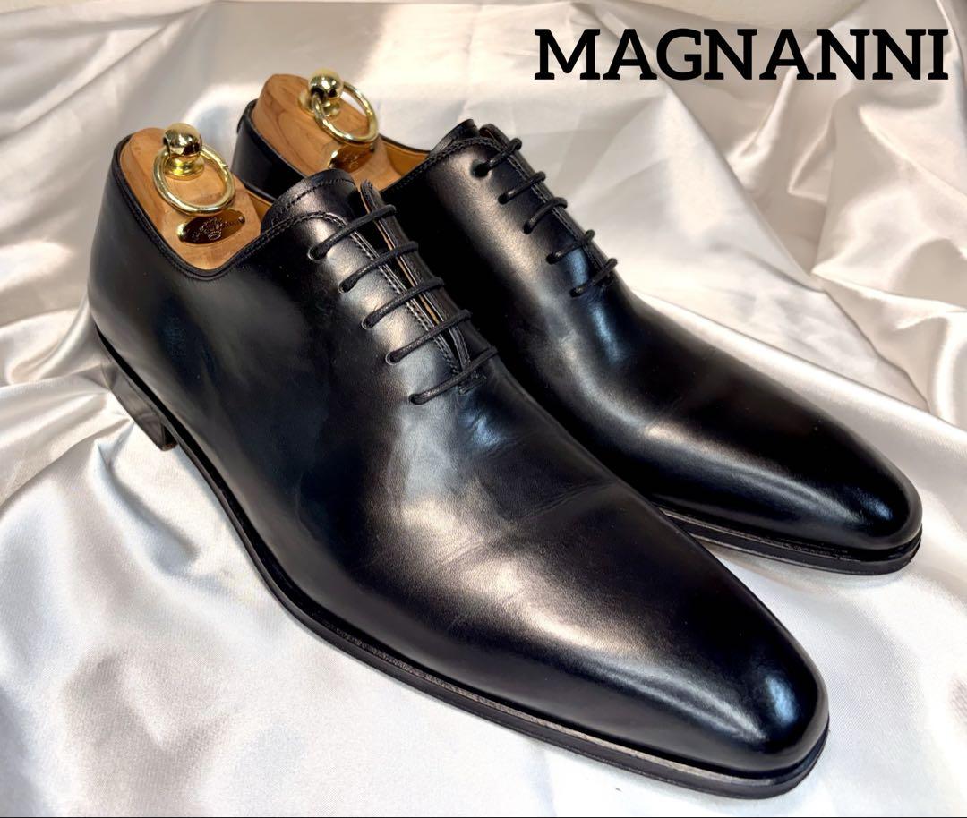 MAGNANNI ホールカット　EU41(25.5) 黒 MAGNANNI ホールカット EU41(25.5) 黒 （SALE セール｜ 【クイン