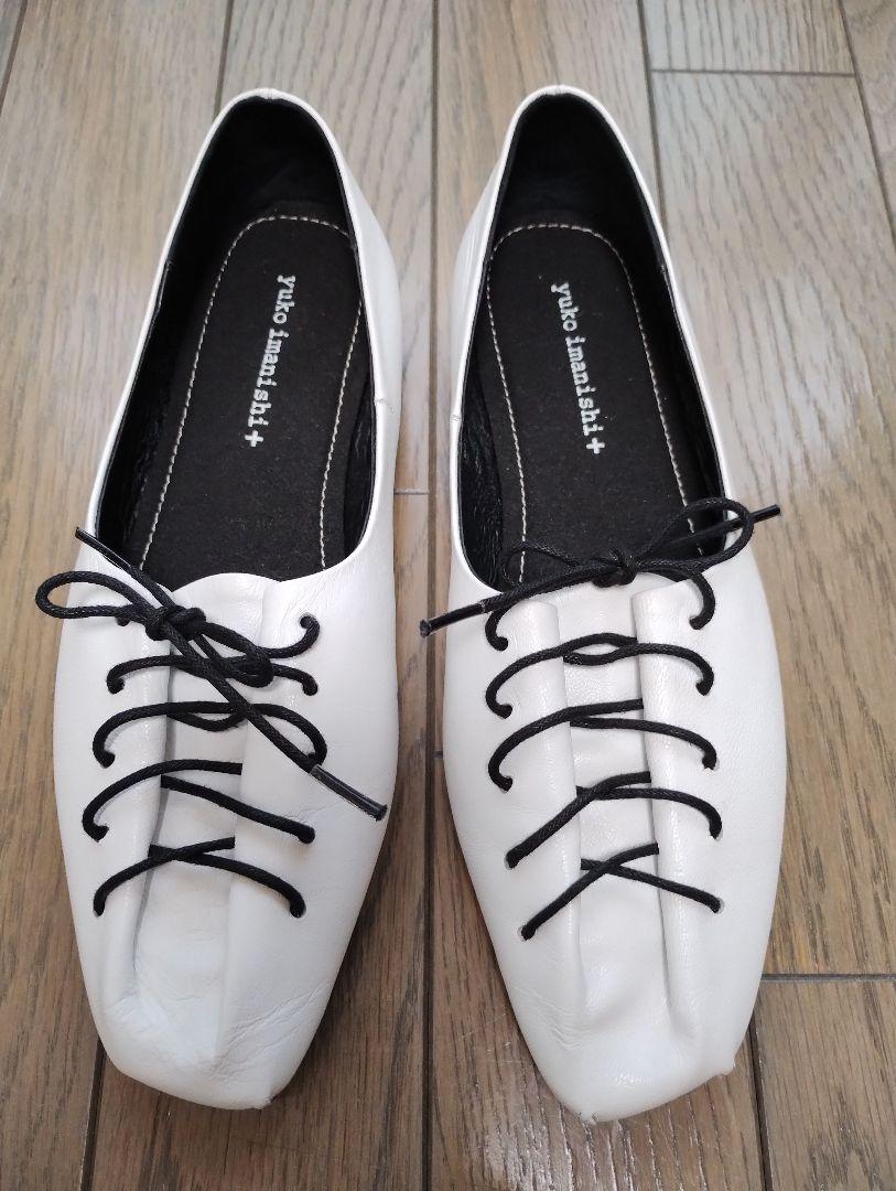VOLARE バレエ　フラットシューズ　40 (25㎝) ホワイト VOLARE レザーフラットシューズ WHITE VOL21FFW-01 – delaube.jp