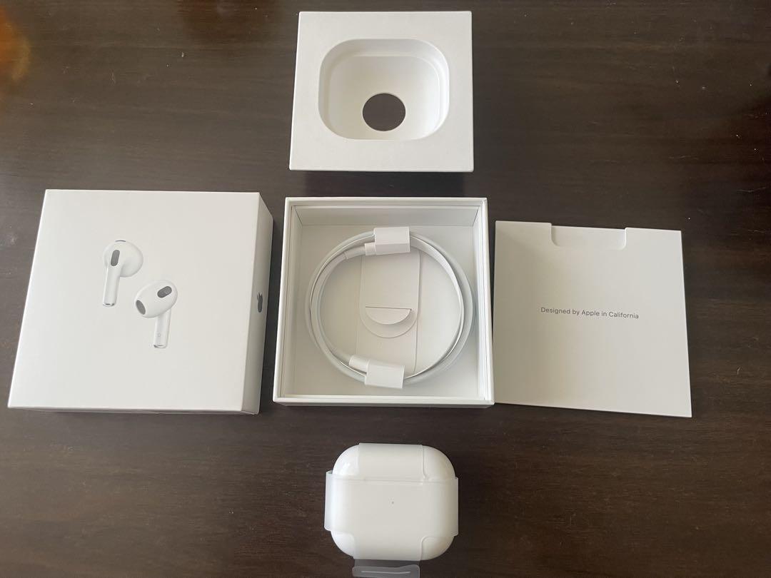 ［正規品　早い者勝ち］AirPods 第3世代 本体&箱&充電ケーブル 正規品 早い者勝ち］AirPods 第3世代 本体&箱&充電ケーブル