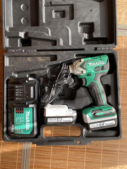 Makita - マキタ　インパクトドライバー マキタ 充電式インパクトドライバー 14.4v M697DSX （マキタ