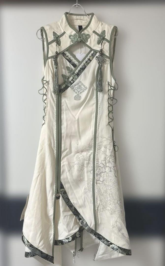 【新品】OZZ ONESTE 朧藤チャイナワンピース 生成グリーン オッズオン 新品】OZZ ONESTE 朧藤チャイナワンピース 生成グリーン