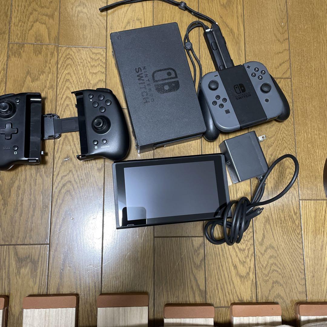 初期型Nintendo switch 一式　箱無し　充電式コントローラー 初期型Nintendo switch 一式 箱無し 充電式コントローラー（ゲオ