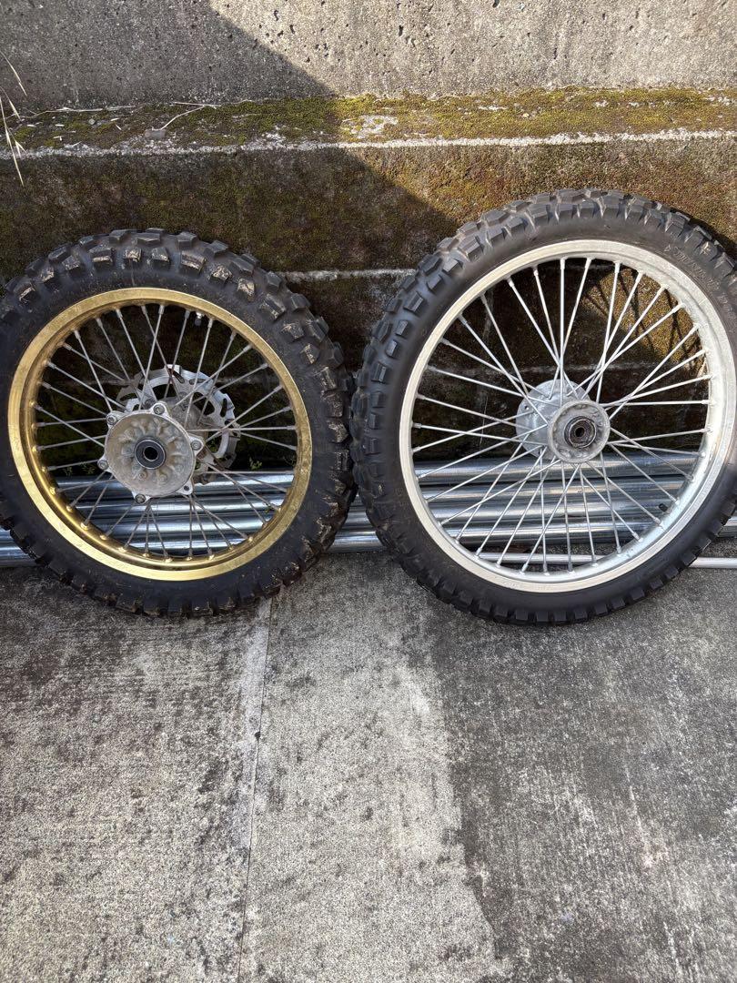 Dトラッカー klx250 モトクロス ホイール前後セット タイヤ付き早い者勝ち Dトラッカー klx250 モトクロス ホイール前後セット タイヤ付き