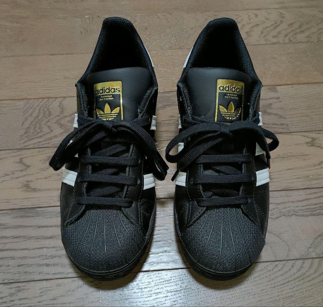 ao様 美品 アディダス 【24.5】 SUPERSTAR 金ベロ 黒 白 アディダス スーパースター 金べろ ブラック×ホワイト （adidas