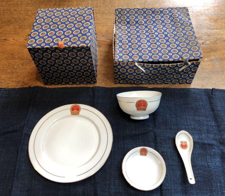 景徳鎮陶器研究所製作 7501マオ磁器毛沢東 専用食器 4点4セット 景徳鎮陶器研究所製作 7501マオ磁器毛沢東 専用食器 4点4セット