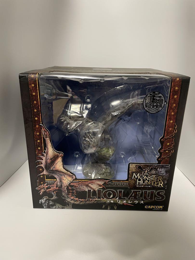 クリエイターズモデル リオレウス 希少種　フィギュア　モンスターハンター　銀 Amazon.co.jp: 未開封品 モンスターハンター スタンダードモデル