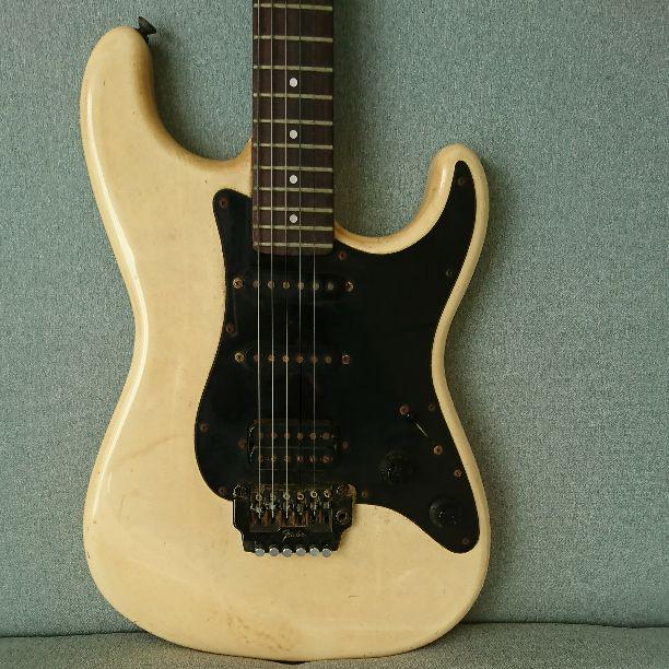 GABAN ジャパビン　ストラト Fender 5681100304 6 String Solid Electric Guitar - Blue for