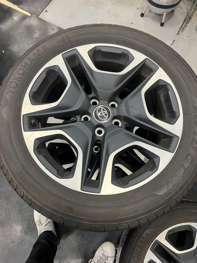 トヨタ　RAV4純正GZパッケージホイール ヨコハマタイヤ TOYOTA トヨタ RAV4 GZパッケージ 純正 19インチ