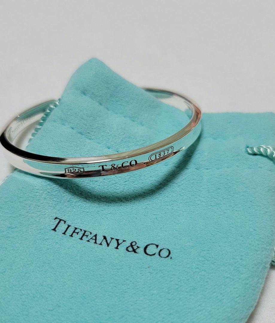 ひかるページです♪Tiffany & Co. ブレスレット　カフ　ナロー ひかる様専用ページです♪Tiffany & Co. ブレスレット カフ