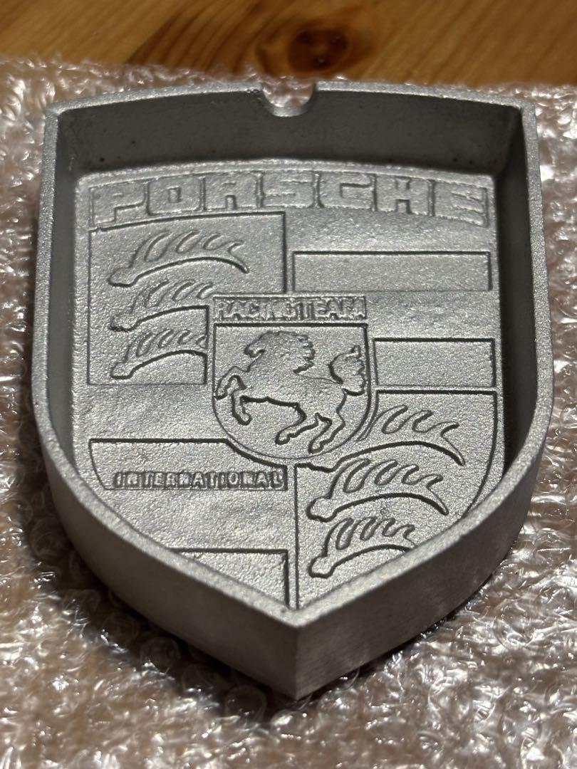 ★当時物 PORSCHE灰皿 アルミダイキャスト製 未使用自宅ガレージ保管品 ☆当時物 PORSCHE灰皿 アルミダイキャスト製 未使用自宅ガレージ