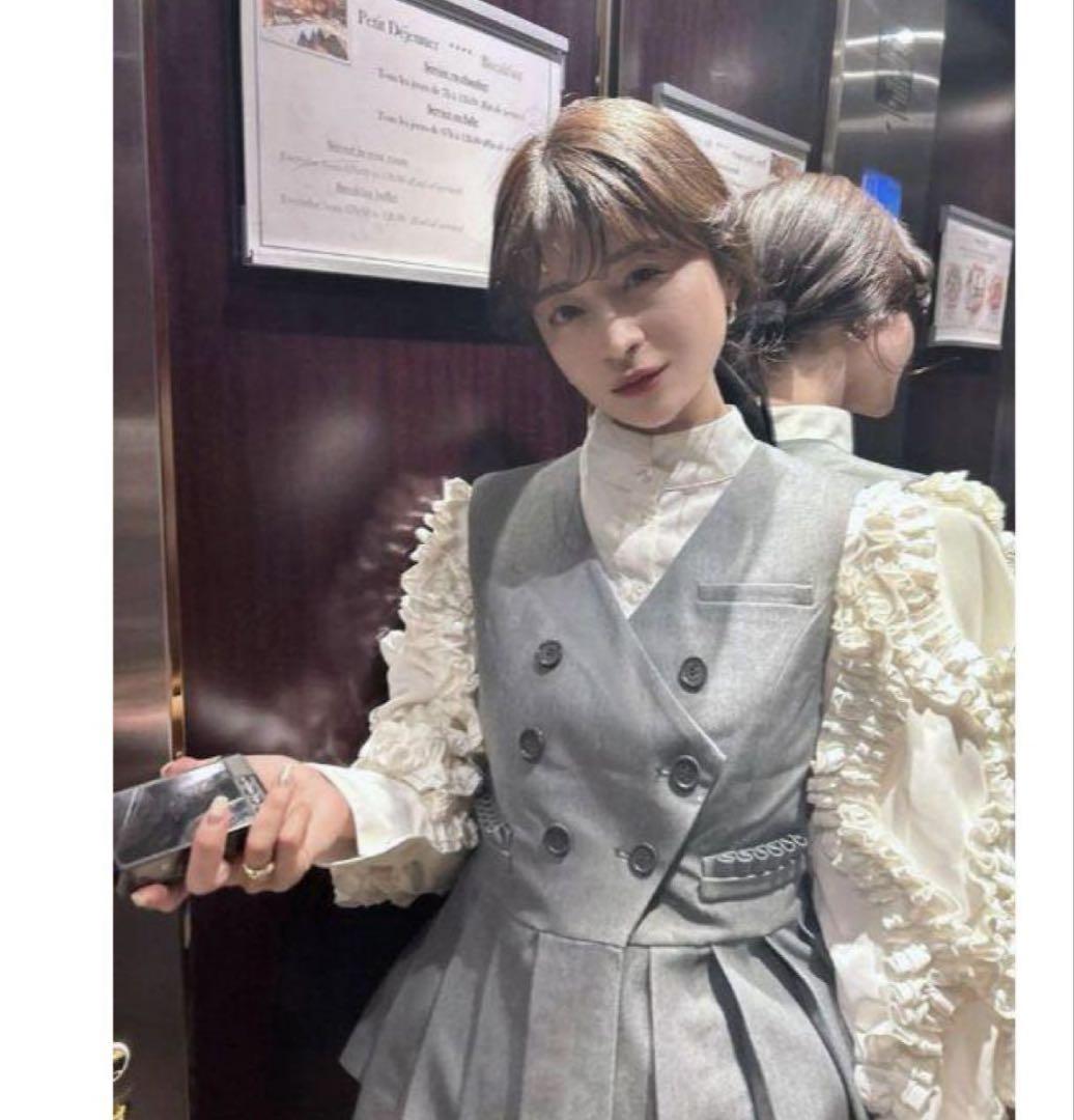 bibiy CECILE PLEATS VEST ベスト グレー（人気ランキング1位