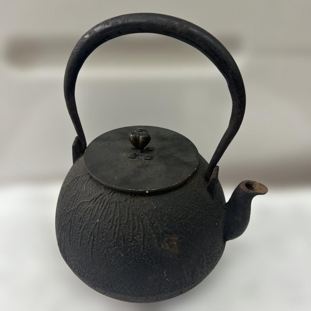劇渋い ワビサビ 龍 竜 鉄瓶 急須 初回特典付き）山形鋳物 菊地保寿堂 WAZUQU(ワズク）鉄瓶 よほう