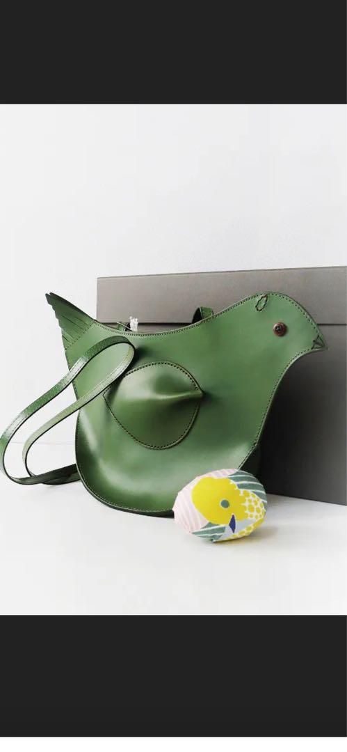 極美品 ミナペルホネン tori bag ポシェット/オリーブ 鳥バッグ 牛革 極美品 ミナペルホネン tori bag ポシェット/オリーブ 鳥バッグ