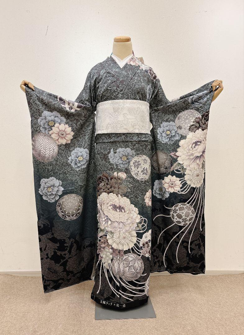 玉城ティナ　振袖のみ　6/22まで出品 玉城ティナ 振袖のみ 6/22まで出品 - メルカリ