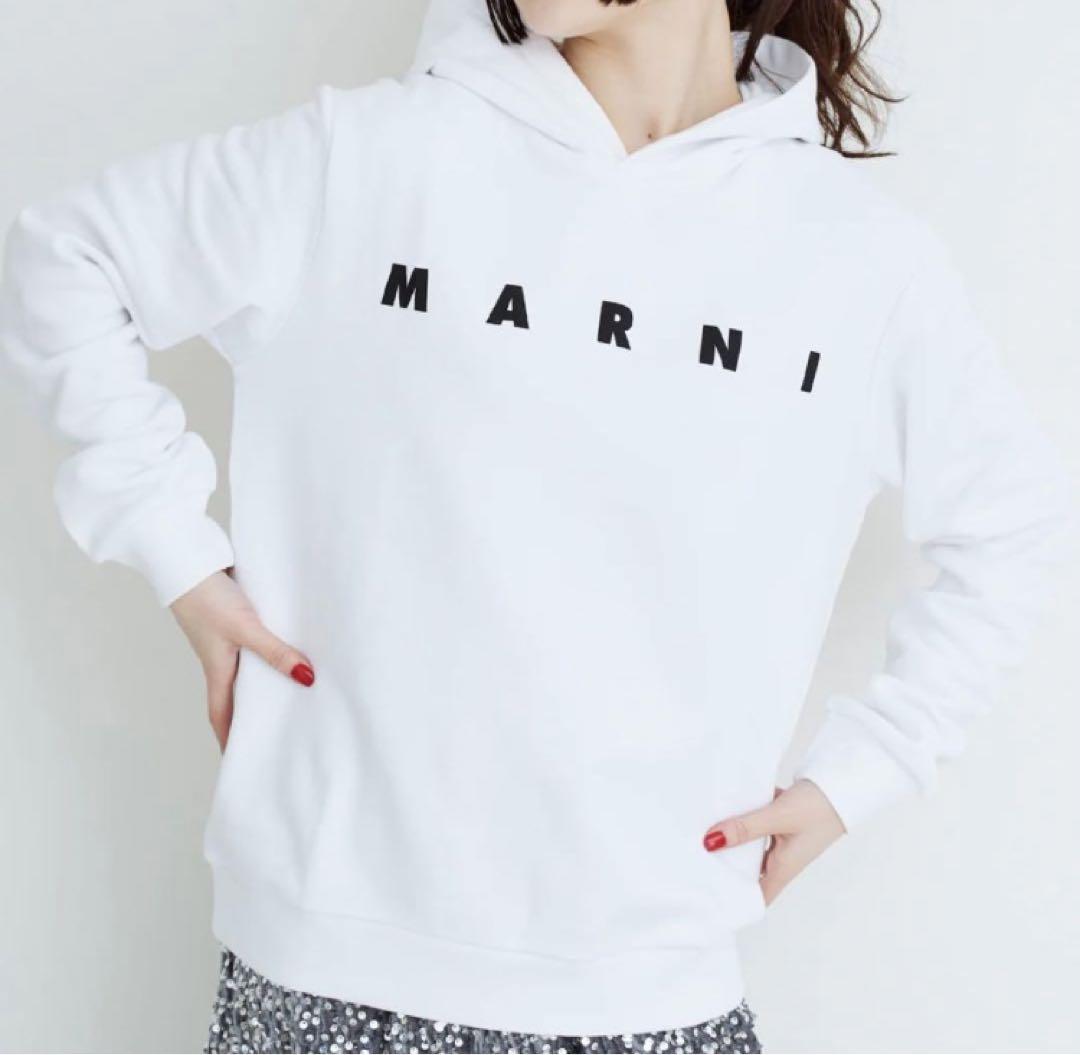 美品　MARNI キッズ♡ロゴTフードパーカー 美品 MARNI キッズ♡ロゴTフードパーカー（MARNI(マルニ) キッズ