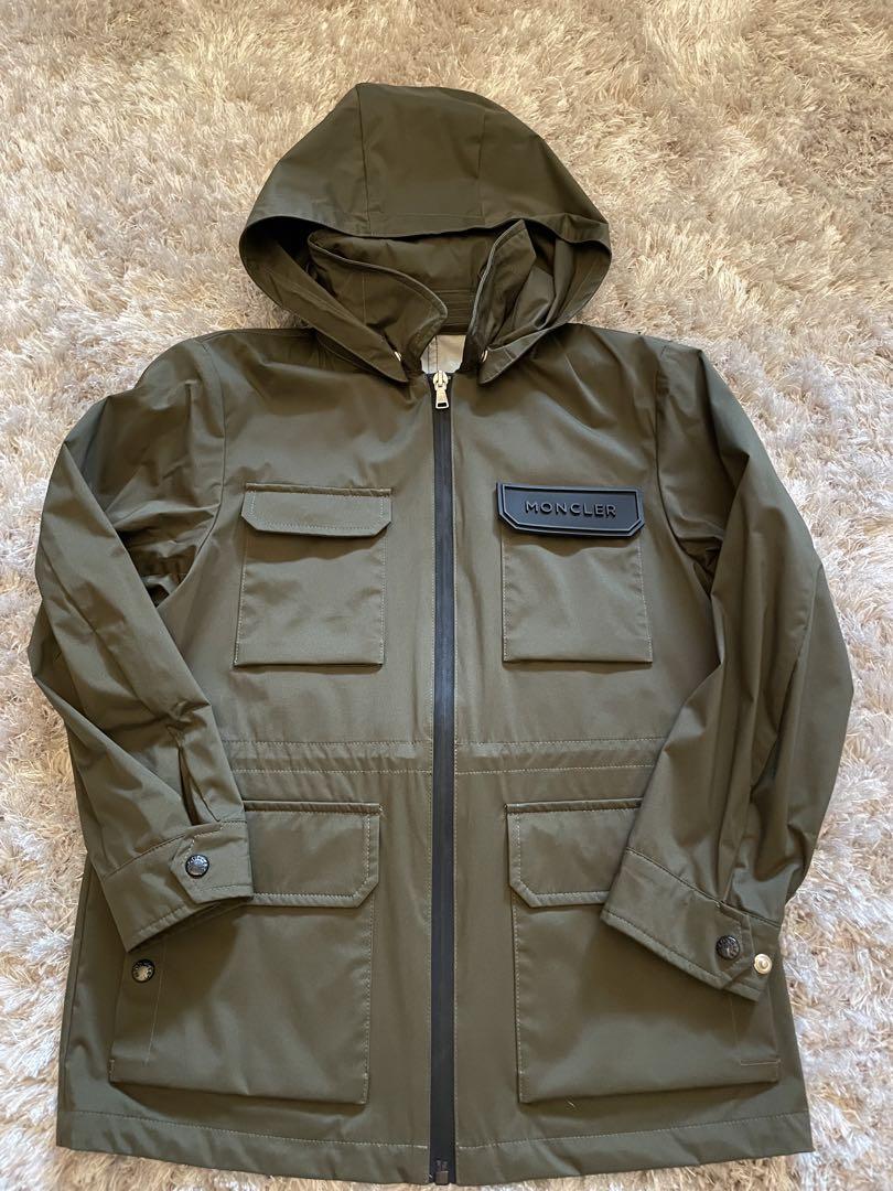 美品✨MONCLER キッズ　ナイロンパーカー　カーキ　130cm moncler キッズ ナイロンパーカー サイズ8130cm（MONCLER