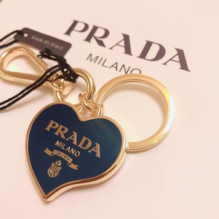 新品未使用】PRADAハートキーホルダー コバルトブルー （楽天