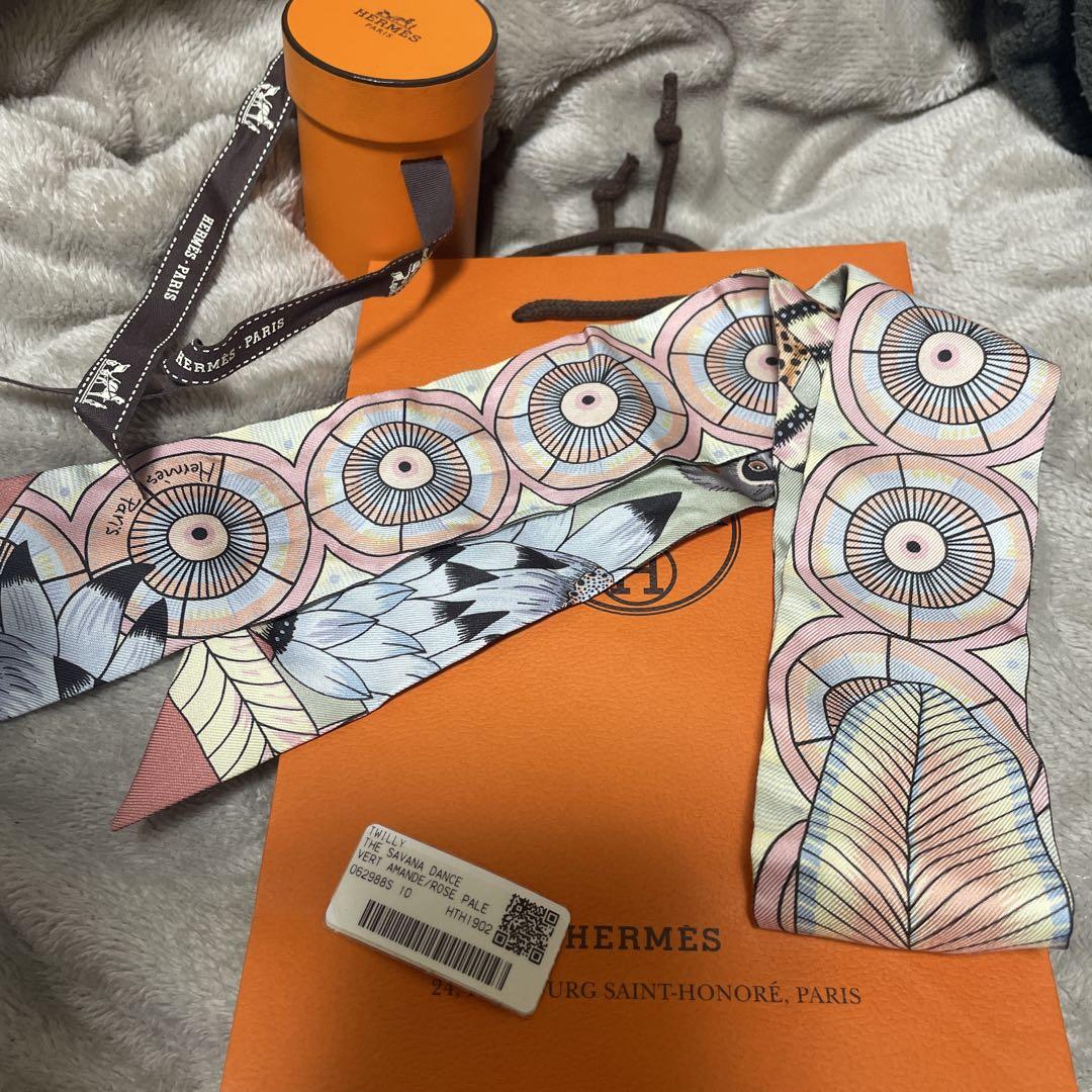 ☆美品☆HERMES ツイリー スカーフ サバンナのダンス シルク グリーン Hermès サバンナのダンス ツイリー エルメス（エルメス ツイリー