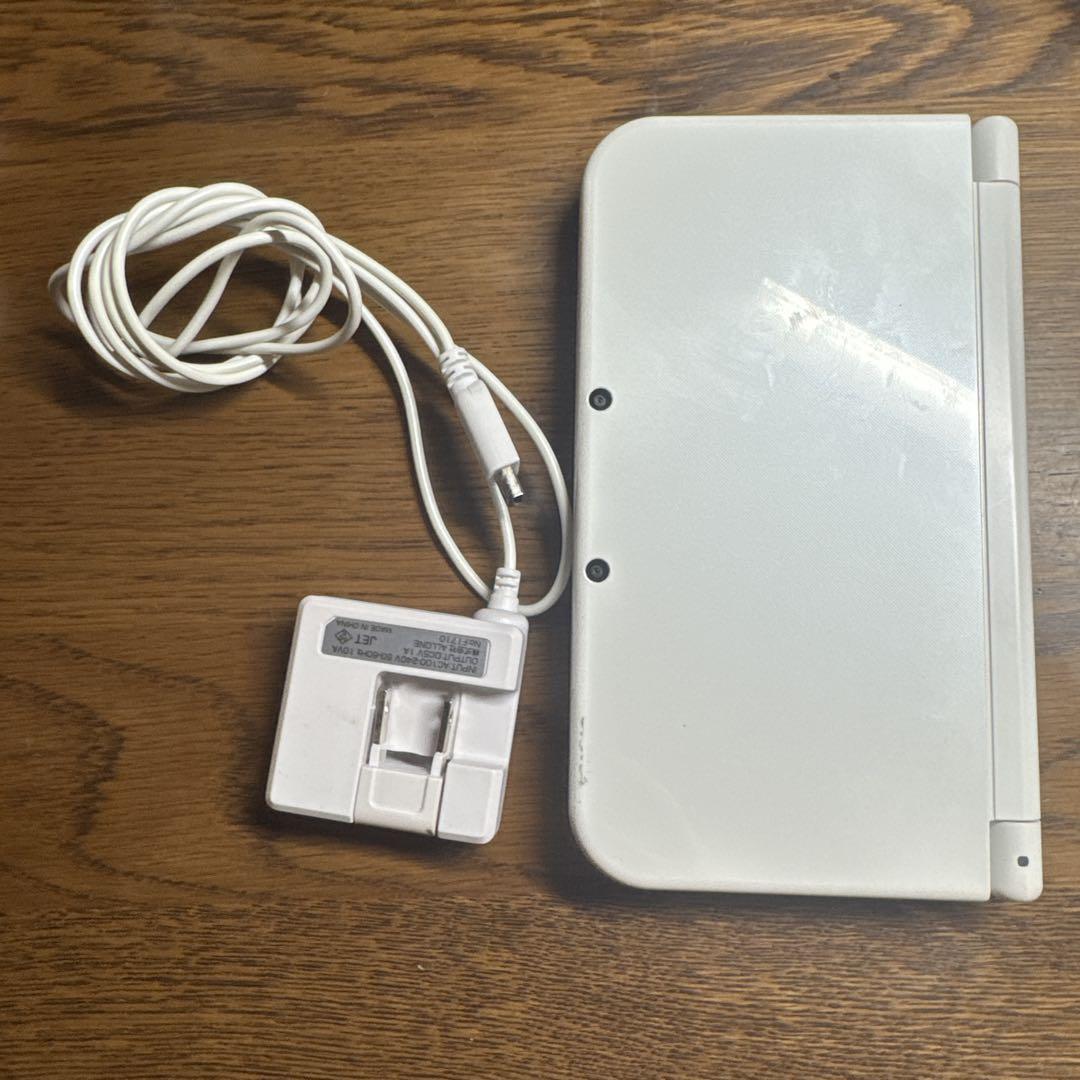 美品】 newニンテンドー3DS LL ホワイト 本体＋充電器セット