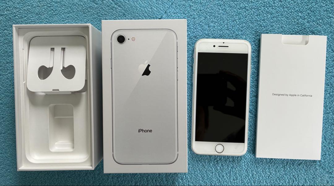 美品　iPhone8 ホワイト本体 iPhone8 ホワイト 64GB - メルカリ