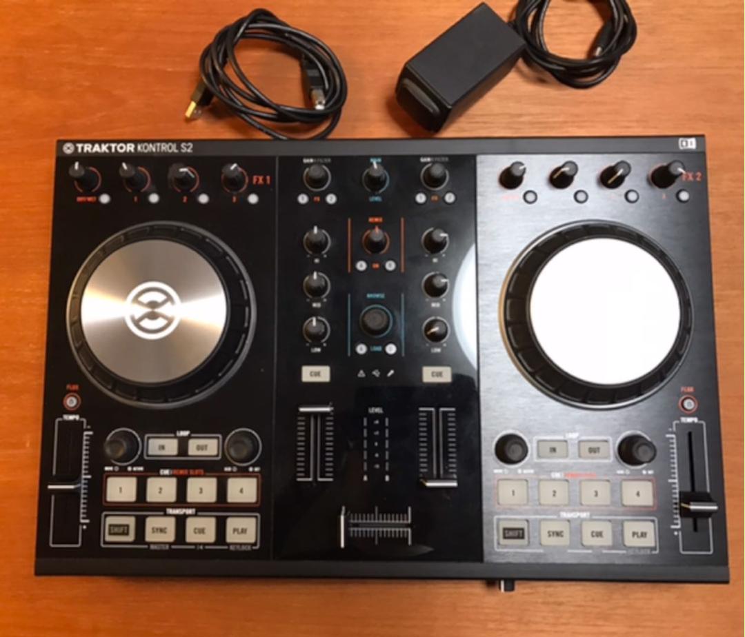 TRAKTOR KONTROL S2 MK2（Native Instruments TRAKTOR KONTROL