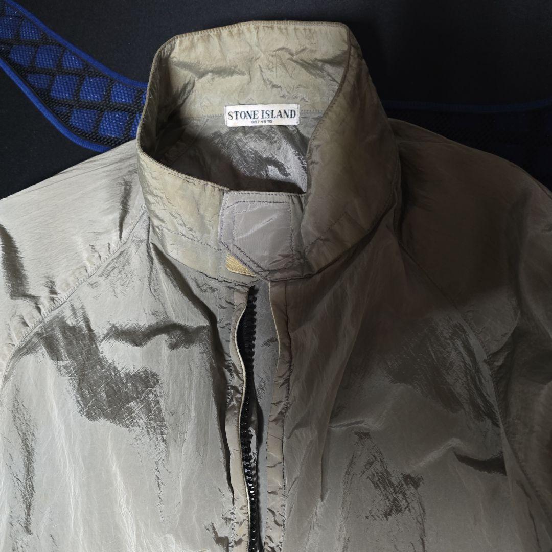 STONE ISLAND カーキ ナイロンジャケット 中古・古着通販】STONE ISLAND (ストーンアイランド) ナイロン