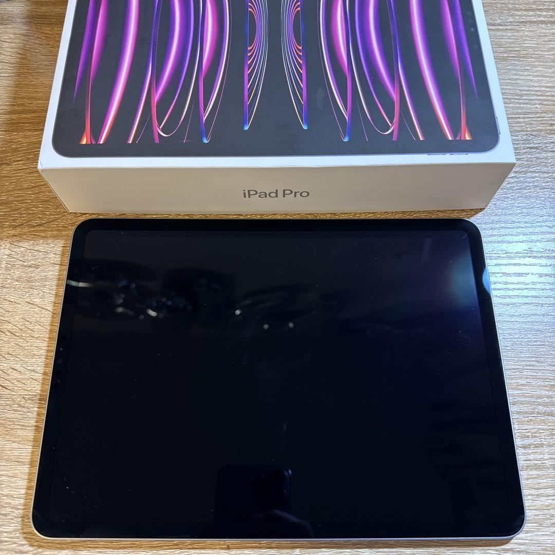 iPad Pro 128GB 11インチ第4世代　箱+充電器付き Amazon.co.jp: 【整備済み品】 Apple iPad Pro 2022 11インチ