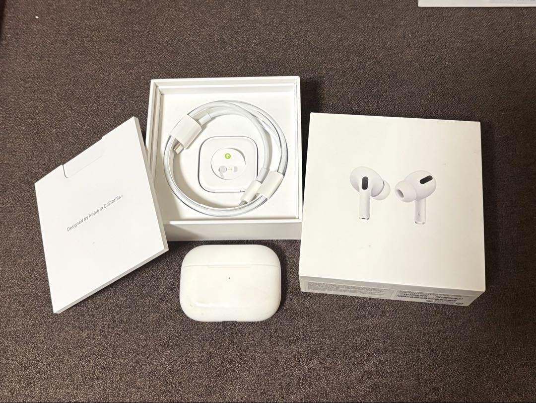 AirPods Pro1 本体&充電ケース付き ホワイト AirPods本体 充電ケース付き ホワイト美品