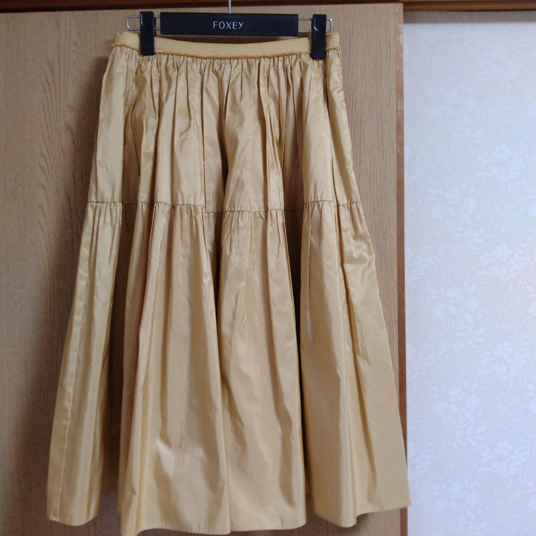 美品FOXEY ✫フォクシー シルク タフタ スカート ✫38 美品FOXEY ✫フォクシー シルク タフタ スカート ✫38 イエロー